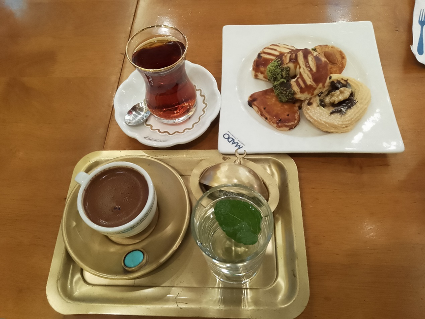 土耳其咖啡和历经波折的曲奇饼，图源作者<br label=图片备注 class=text-img-note>