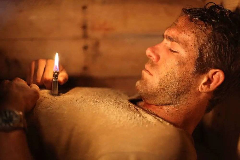 ▷ 电影《活埋》中男主从昏迷中醒来后发现自己被活埋在一片沙漠，这种高 CO2 浓度环境会让人们的创伤性记忆更深刻。