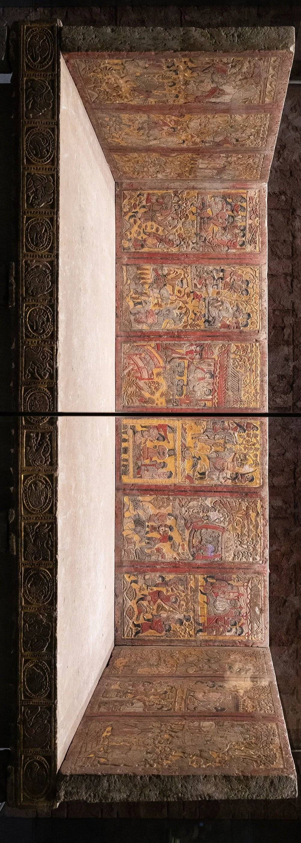 北周彩绘贴金安伽墓围屏石榻，陕西历史博物馆藏。摄影/柳叶氘