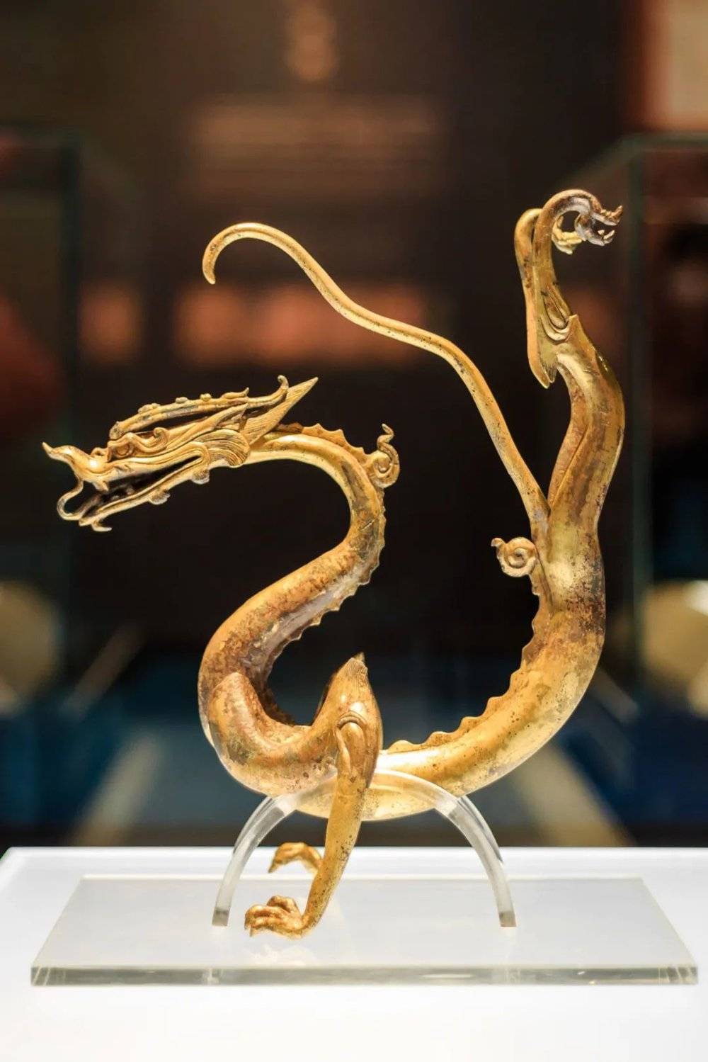唐代鎏金铁芯铜龙，造型栩栩如生，陕西历史博物馆藏。摄影/李文博