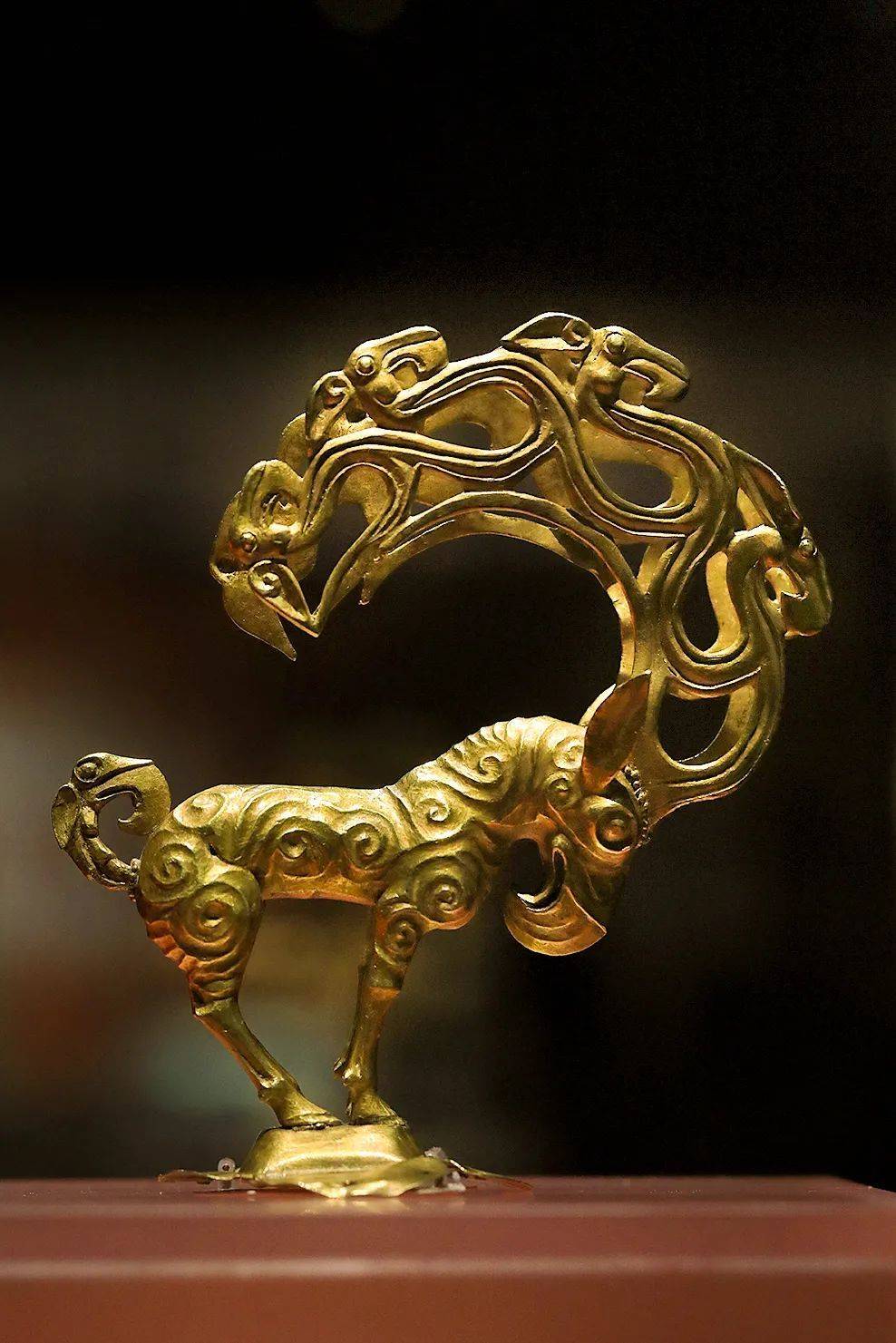 战国匈奴金怪兽，反映了匈奴人对勇猛强悍动物的崇拜，陕西历史博物馆藏。摄影/动脉影