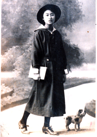 日本第一所引进水手服作为制服的平安女学院（1920）<br>