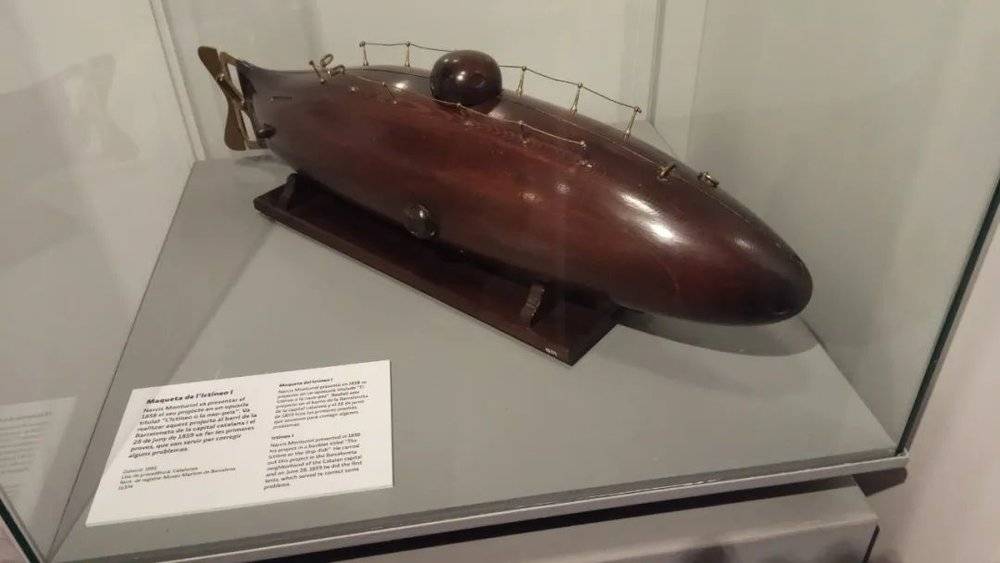 加泰罗尼亚技术博物馆收藏的“鱼形艇二号”模型。来源：马之恒/摄影<br label=图片备注 class=text-img-note>