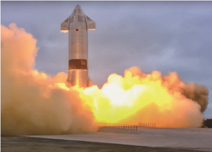 图1 2021 年5 月5 日，SpaceX 的星际飞船原型机SN15 从美国得克萨斯州博卡奇卡发射台起飞，随后进行了亚轨道试飞。该火箭成功着陆，而未像之前4 艘原型机那样发生爆炸。来源：Steve Jurvetson （CC BY2.0）<br>