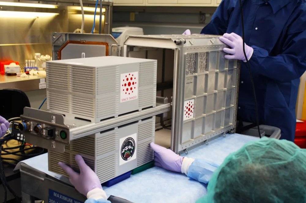 搭乘SpaceX火箭返回地球的干细胞研究以及生物器官芯片的盒子。<br>
