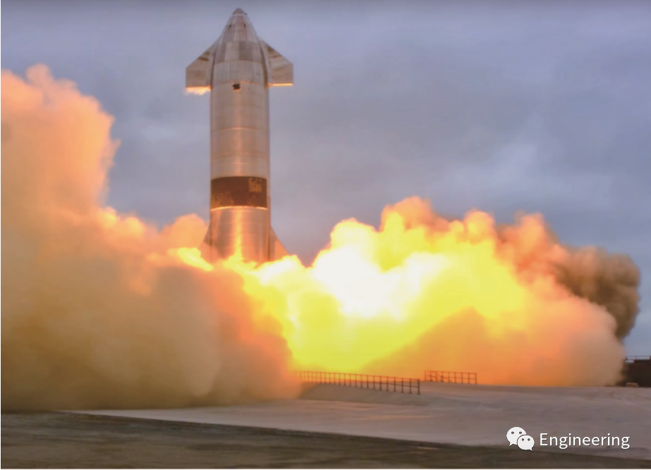 2021年5月5日，SpaceX的星际飞船原型机SN15从美国得克萨斯州博卡奇卡发射台起飞，随后进行了亚轨道试飞。该火箭成功着陆，而未像之前 4 艘原型机那样发生爆炸。来源：Steve Jurvetson（CC BY2.0）。<br>