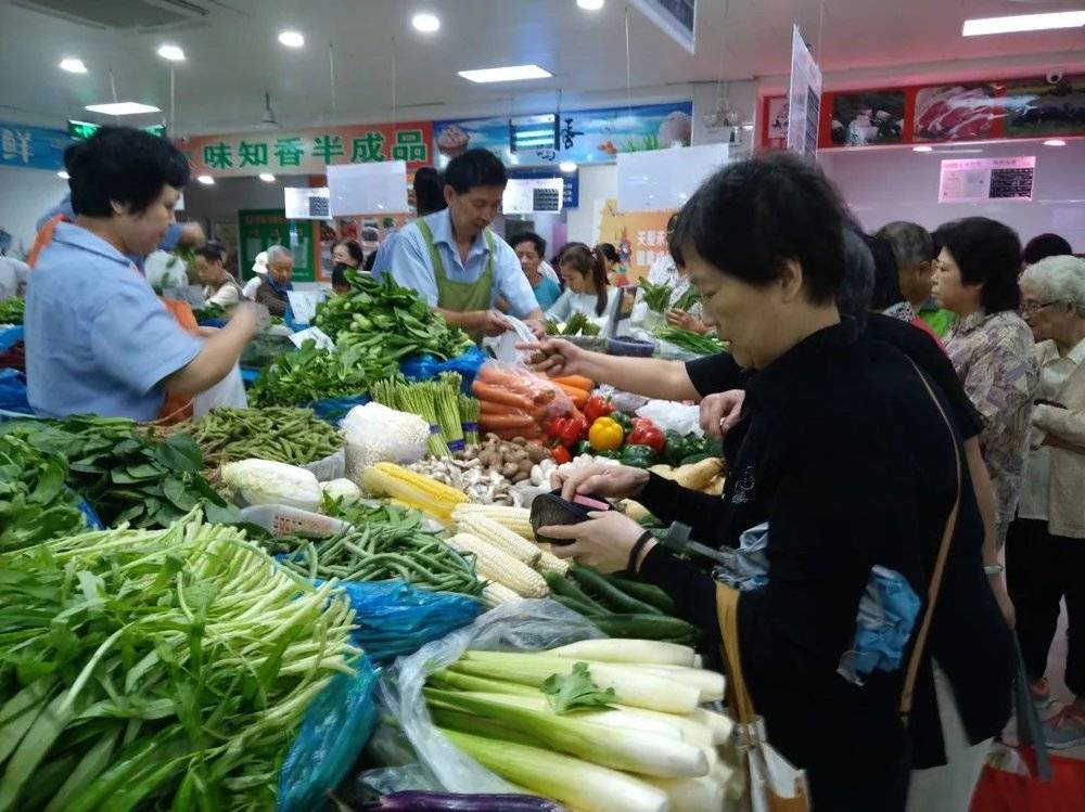 ●上海市区的一家菜市场。图：食通社<br>