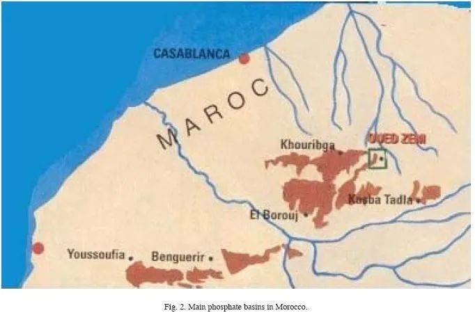 四大矿区中的Khouribga， Youssoufia， Benguerir都集中在摩洛哥中部盆地，其中占70%产量的Khouribga距港口只有180公里。来源：Geofis.Intl Bakkali， S. A resistivity survey of phosphate deposits containing hardpan pockets in Oulad Abdoun， Morocco[J]， Geofísica internacional ，45<br>