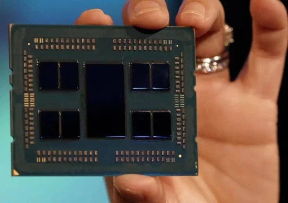 AMD 基于 Zen 2 的 EPYC 2 (Rome) 处理器。图片来自：AMD<br label=图片备注 class=text-img-note>