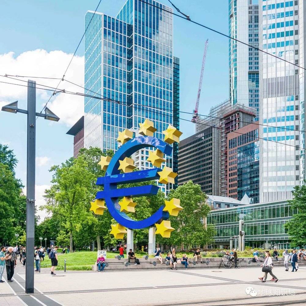 除了一些比较抽象和宽泛的价值观以及条款外，最直观地体现出欧盟存在的，是欧元货币的发行（欧洲央行，图：shutterstock）