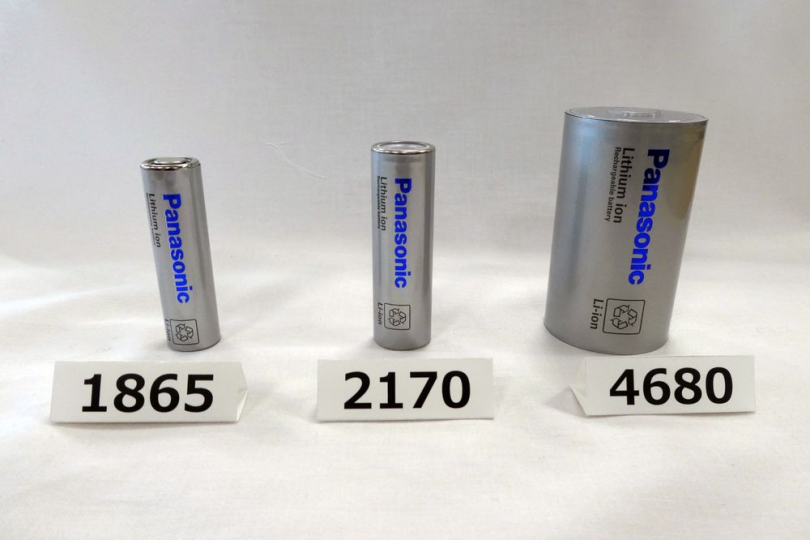 松下为特斯拉打造的 4680 电池试制品<br>