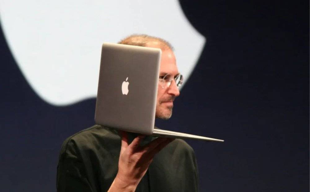 乔布斯发布 MacBook Air｜Apple<br label=图片备注 class=text-img-note>