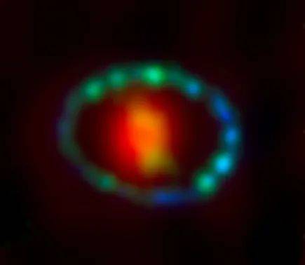HST拍摄的超新星1987A照片<br label=图片备注 class=text-img-note>