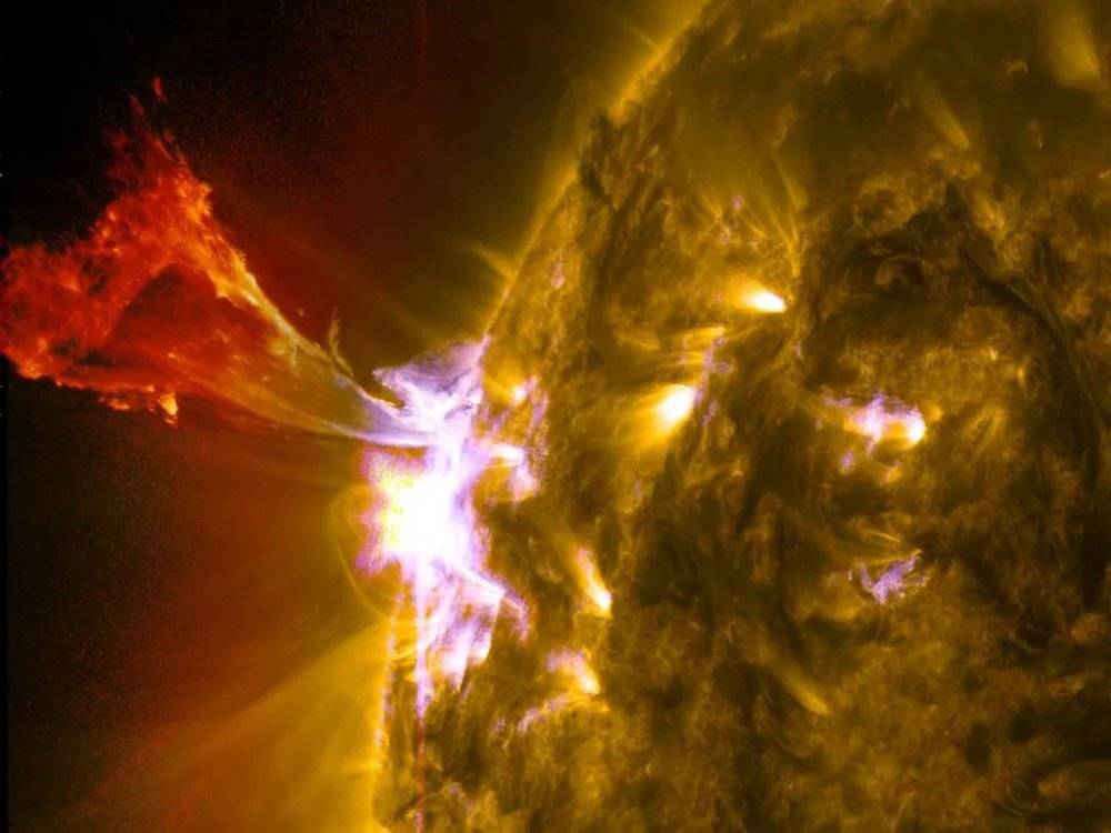 2013年5月3日拍摄到的一次日珥爆发。版权／NASA／SDO<br>