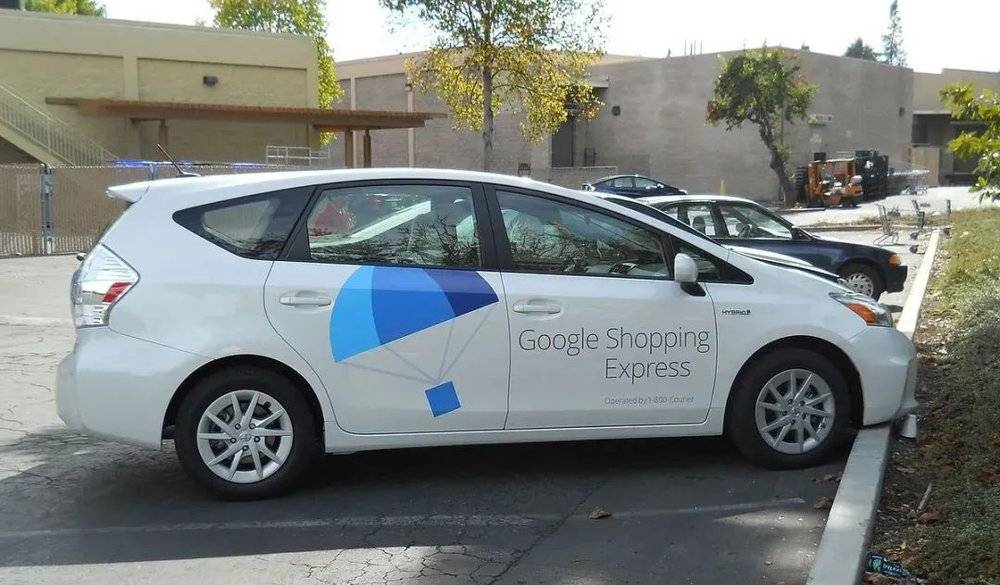 一辆Google Express配送汽车