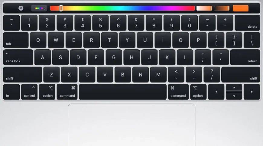 MacBook Pro 上的第一代 Touch Bar 设计甚至没有 ESC 按键｜Apple<br>