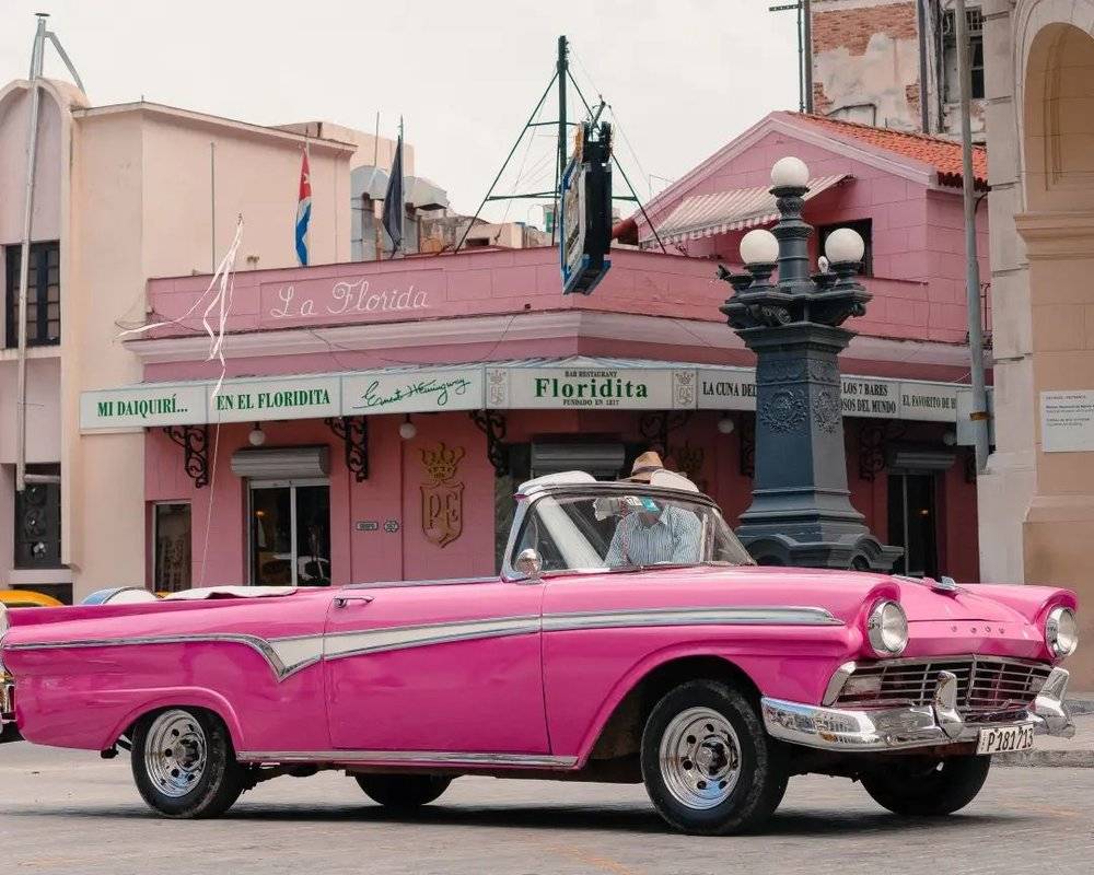 古巴哈瓦那老城，海明威经常出入的餐厅兼酒吧Floridita。| unsplash<br>
