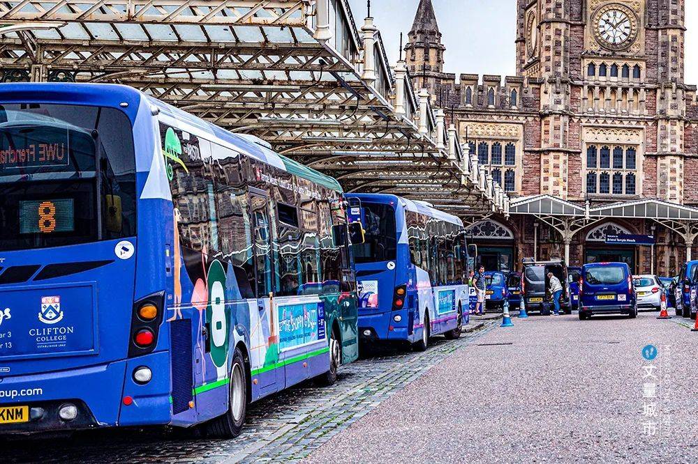 布里斯托尔火车站通往英格兰西部增长中心各城市的巴士<br>