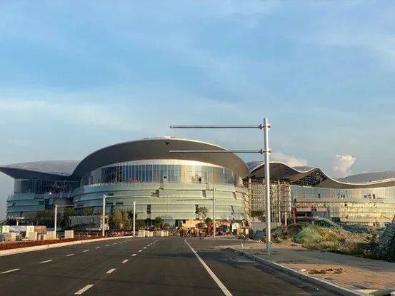 2022年7月底，海口新海港免税城初具雏形 摄影：杨立赟