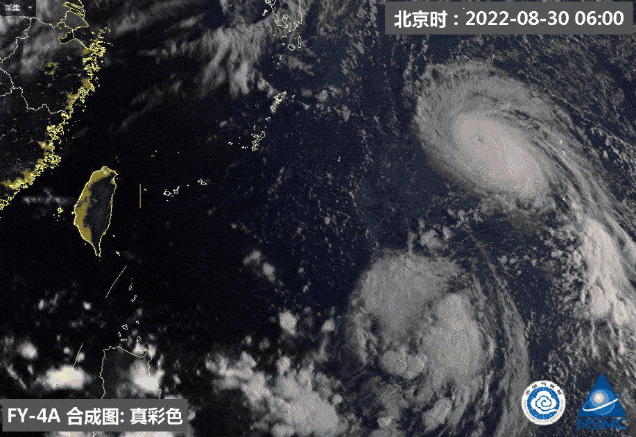 “轩岚诺”吞并了下方的热带低压丨@中央气象台/微博