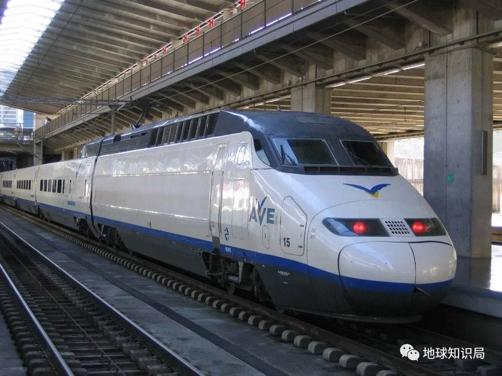 前文的法国TGV就是阿尔斯通的产品（阿尔斯通制AVE列车 图：wiki）