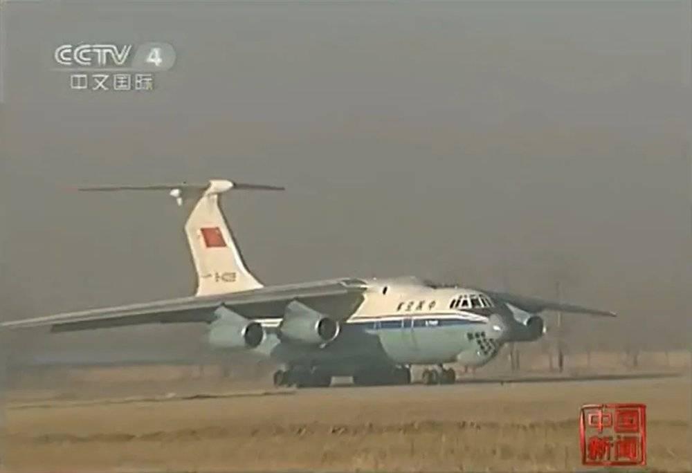从中国起飞的撤侨军机。来源/央视新闻截图<br>