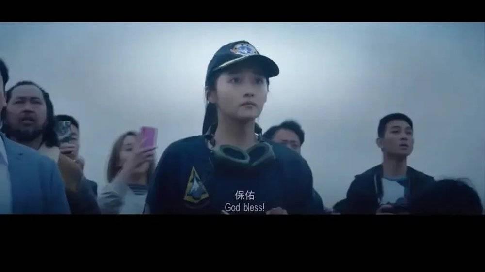 电影《中国机长》是根据2018年5月14日川航3U8633航班备降成都的真实事件改编。《中国机长》剧照<br>