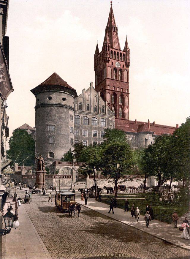 ▲19世纪柯尼斯堡的街景，以矗立的柯尼斯堡和柯尼斯堡大学最为著名<br>