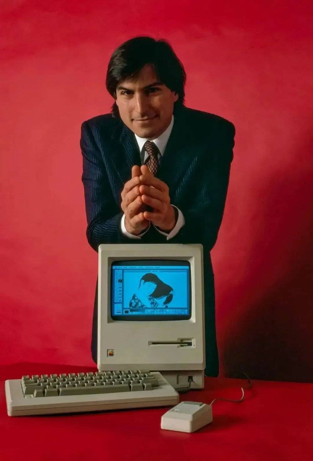 乔布斯和Macintosh电脑<br label=图片备注 class=text-img-note>