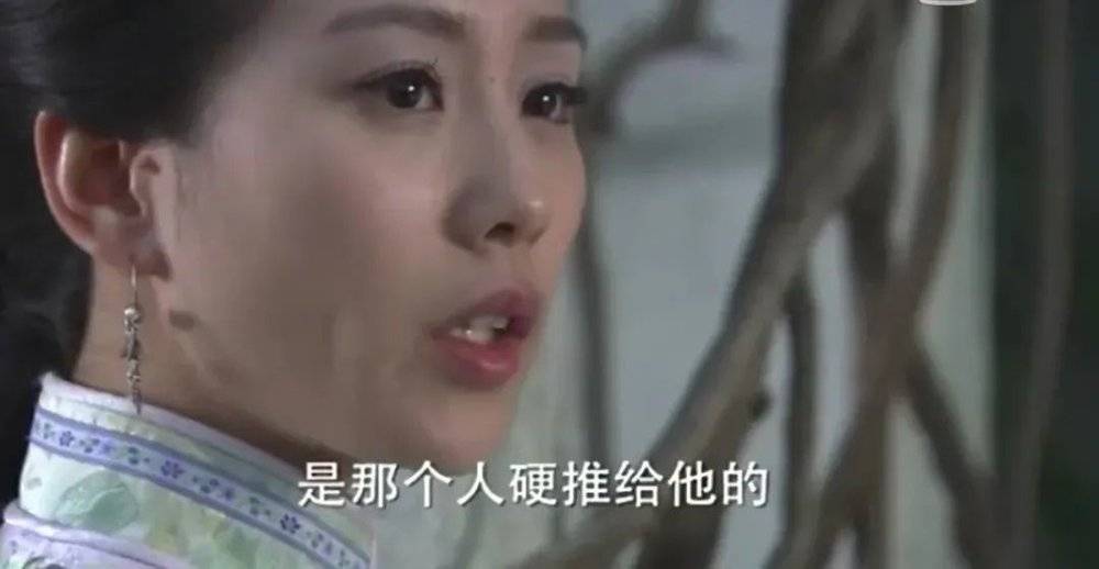 via 《步步惊心》，穿越到清朝的女主展现出独特的聪颖与魅力<br>