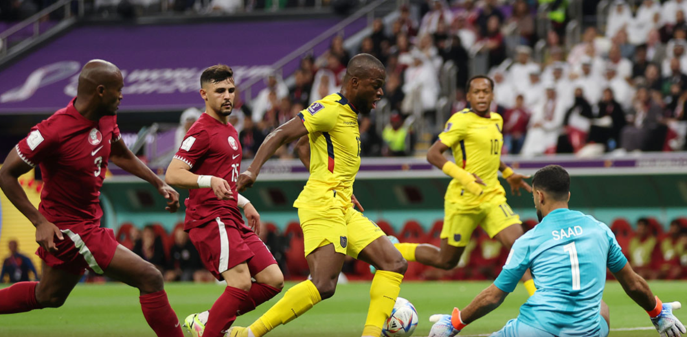 2022年卡塔尔世界杯，东道主揭幕战首败。来源/央视网《足球盛宴》截图<br>