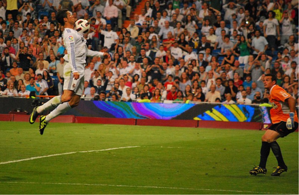 2011年5月21日，C罗在皇家马德里队与阿尔梅里亚队的比赛中。图/Jan S0L0/Wiki