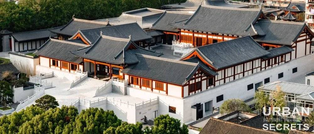 ▲近日，南宋德寿宫遗址博物馆建成开馆。德寿宫是目前杭州城内已发掘出土的规模最大、规制等级最高的皇家宫殿建筑。 摄影@阿刚、肖奕叁