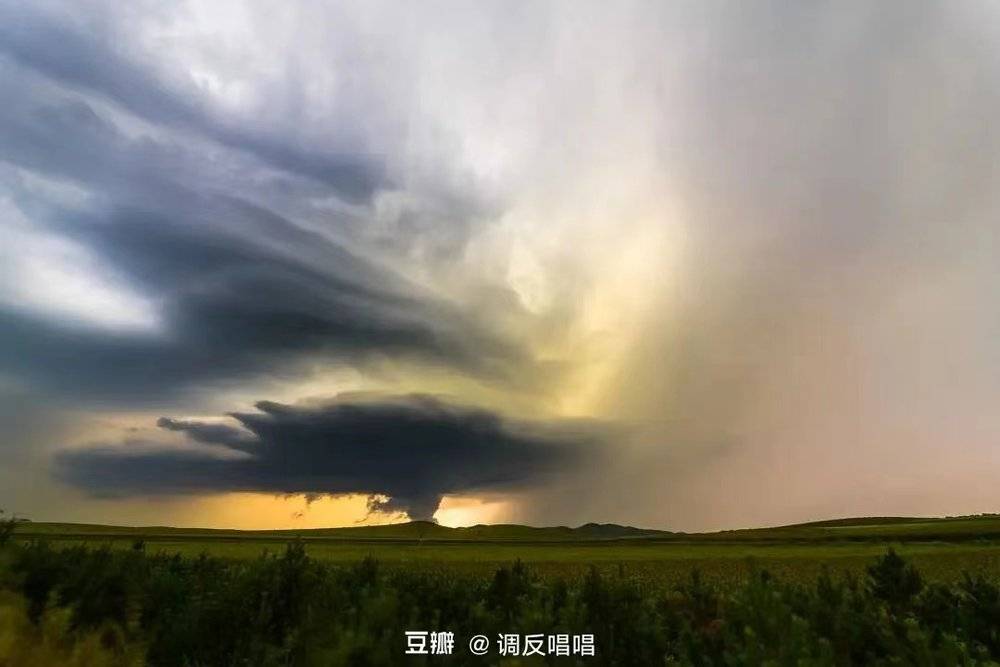 这张超级单体雷暴影像登上了SCI期刊《大气科学进展》专刊。<br>