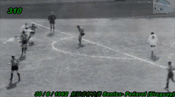 ▲1962年解放者决赛附加赛，贝利打入的第一球<br>