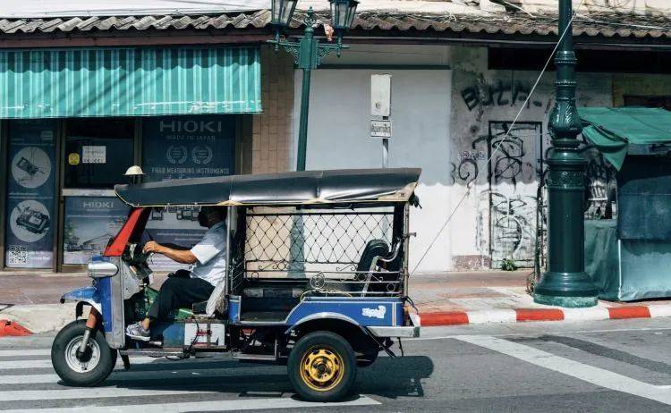 泰国当地的嘟嘟车。/pexels