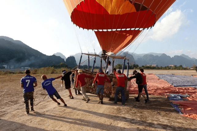 老挝的热气球旅游项目。摄影：余乐