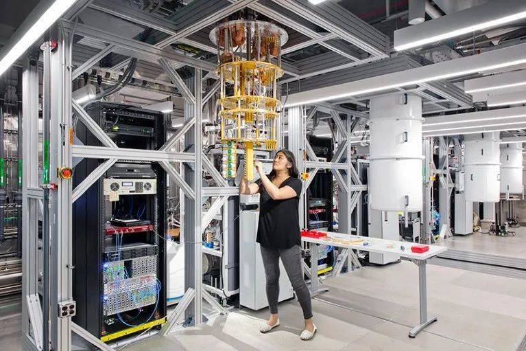 位于纽约IBM托马斯·J·沃森研究中心的一台量子计算机。来源：Connie Zhou for IBM<br>