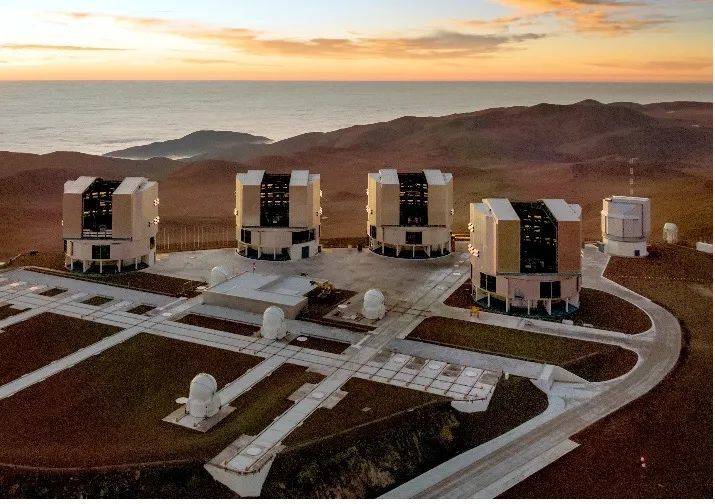 位于智利的甚大望远镜(Very Large Telescope）| Wiki<br label=图片备注 class=text-img-note>