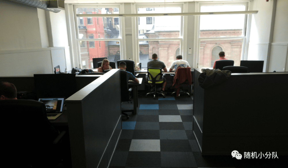 图：Klaviyo 的早期办公室，2015年6月摄于波士顿<br>