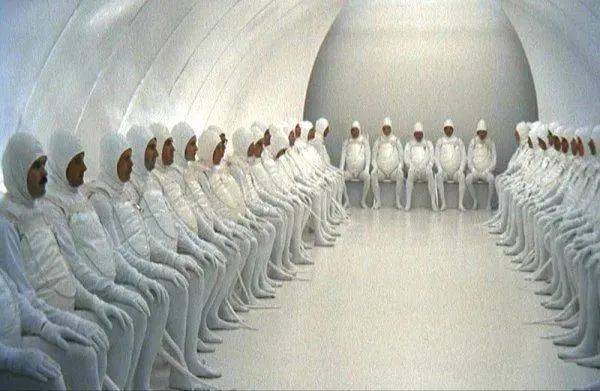 伍迪·艾伦电影《性爱宝典》（1972）中的“精子队伍”。<br label=图片备注 class=text-img-note>
