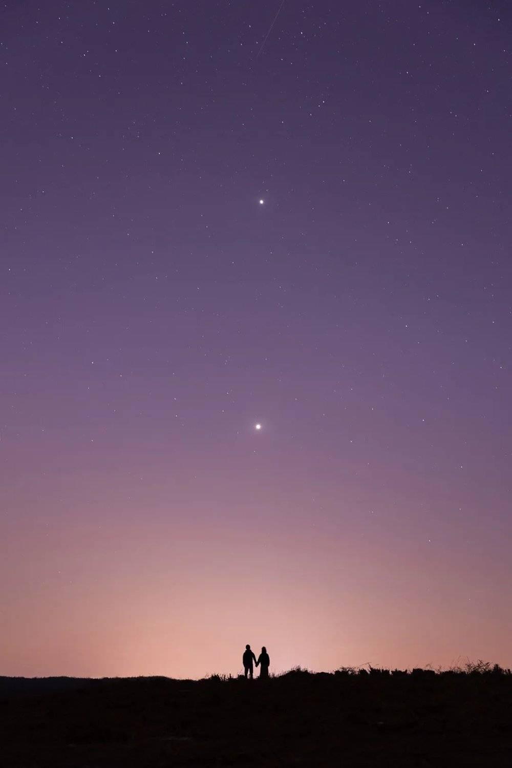 2月18日，昆明夜空中的木星与金星 | 胡凯华 & 夜空中国<br>