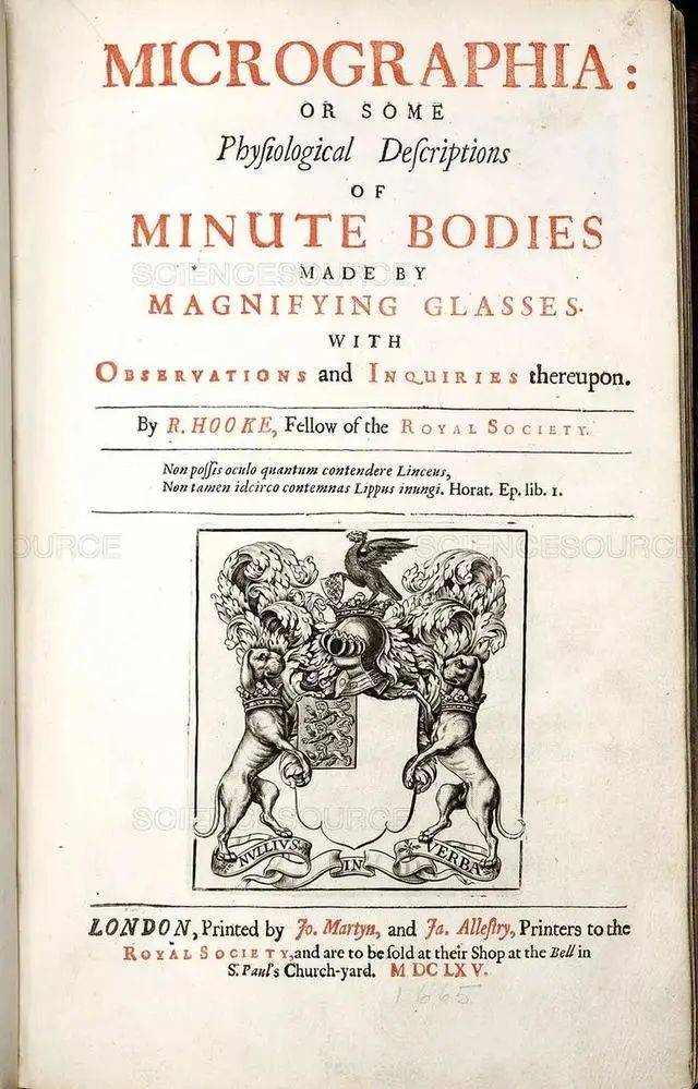 英国人罗伯特·胡克1665年出版的《显微图谱》是第一本讲述显微镜下世界的书籍。<br>