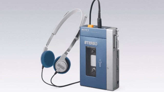 索尼公司推出的第一代“Walkman”，图/wiki