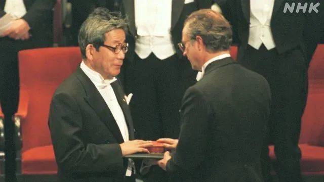 1994年，大江健三郎获得诺贝尔文学奖。/NHK官网<br>