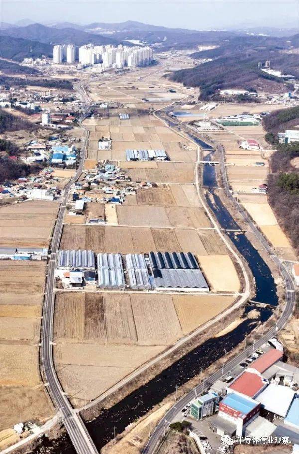 韩国政府选定为系统半导体集群候选地的京畿道龙仁市南寺镇附近鸟瞰图