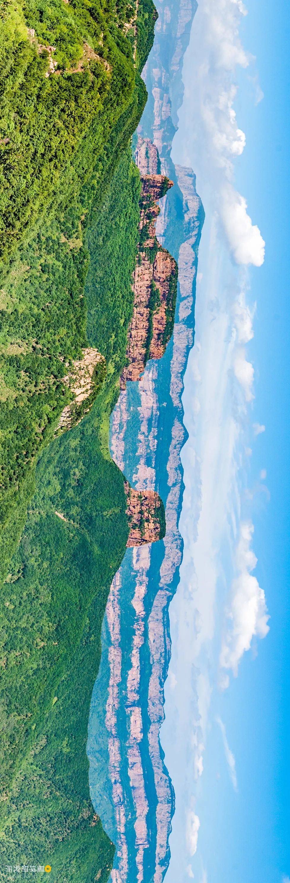 河北赞皇嶂石岩的长崖。摄影师@栗剑兵