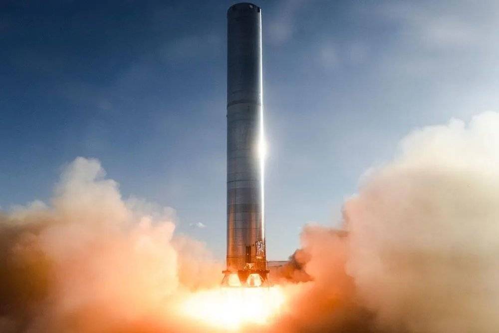 图/BN3进行三发静态点火（SpaceX）<br>