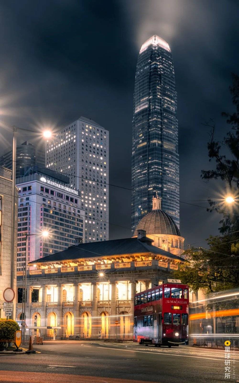 香港终审法院大楼，由设计过白金汉宫正面的英国设计师设计，摄影师@胡文迪