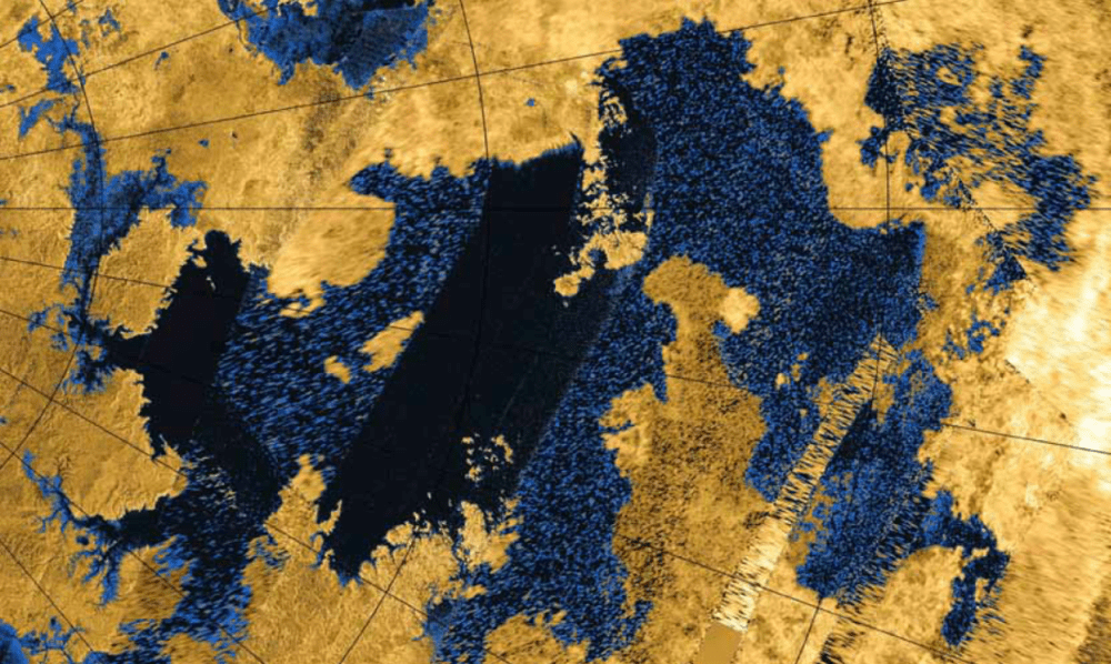 图/土卫六的南极区域还有一个非常大的湖泊——克拉肯海（Kraken Mare），这是太阳系中最大的液态甲烷湖泊。版权：NASA<br>
